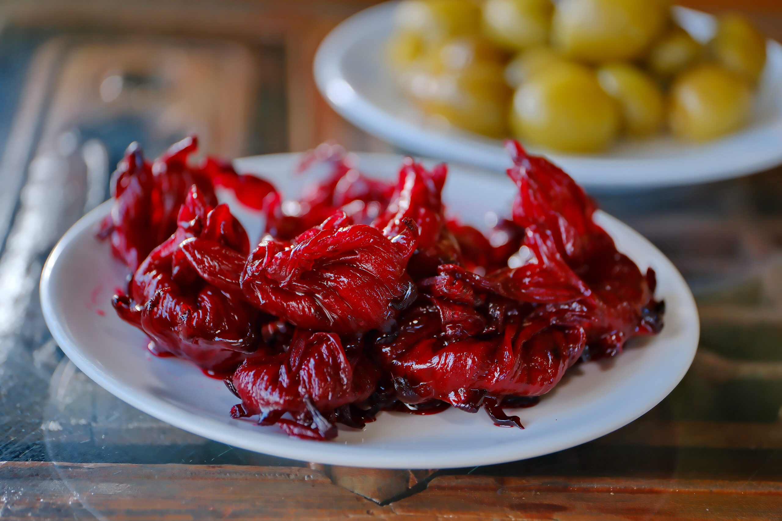 6.醃製洛神花帶有酸酸甜甜的香味。